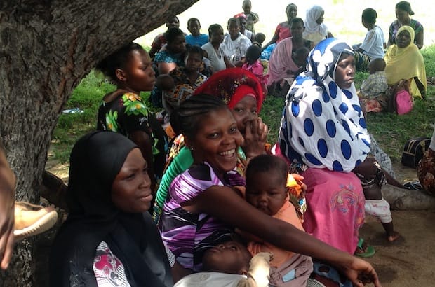 Vaccination day in Tanzania. Photo: Zaida Bastos